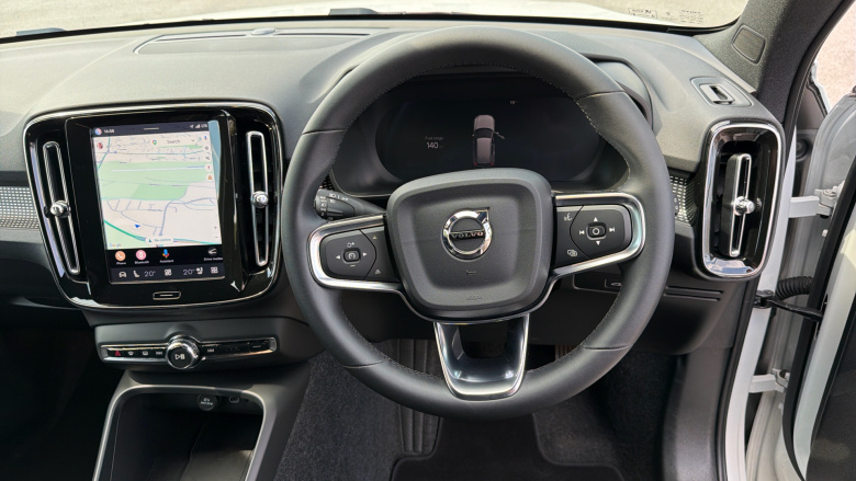 Volvo XC40 2.0 B3P Plus Dark 5dr Auto Petrol Estate
